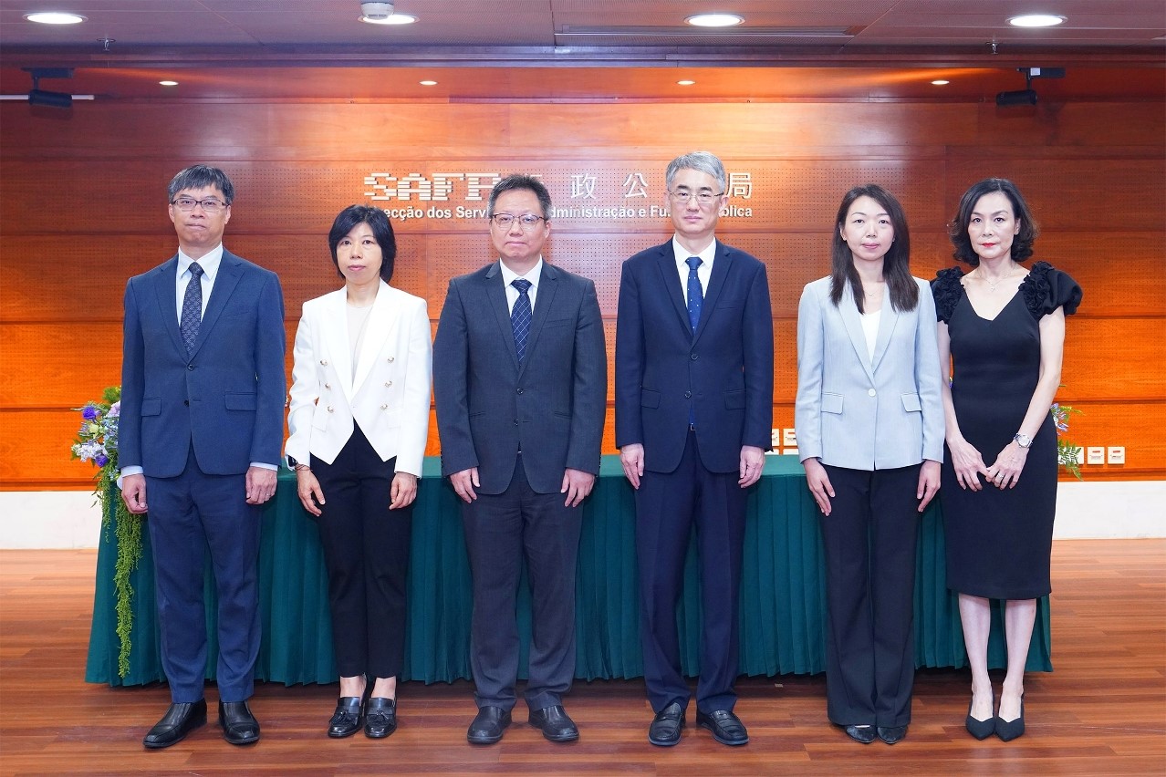 行政公職局局長梁穎妍及副局長陳淑貞就職