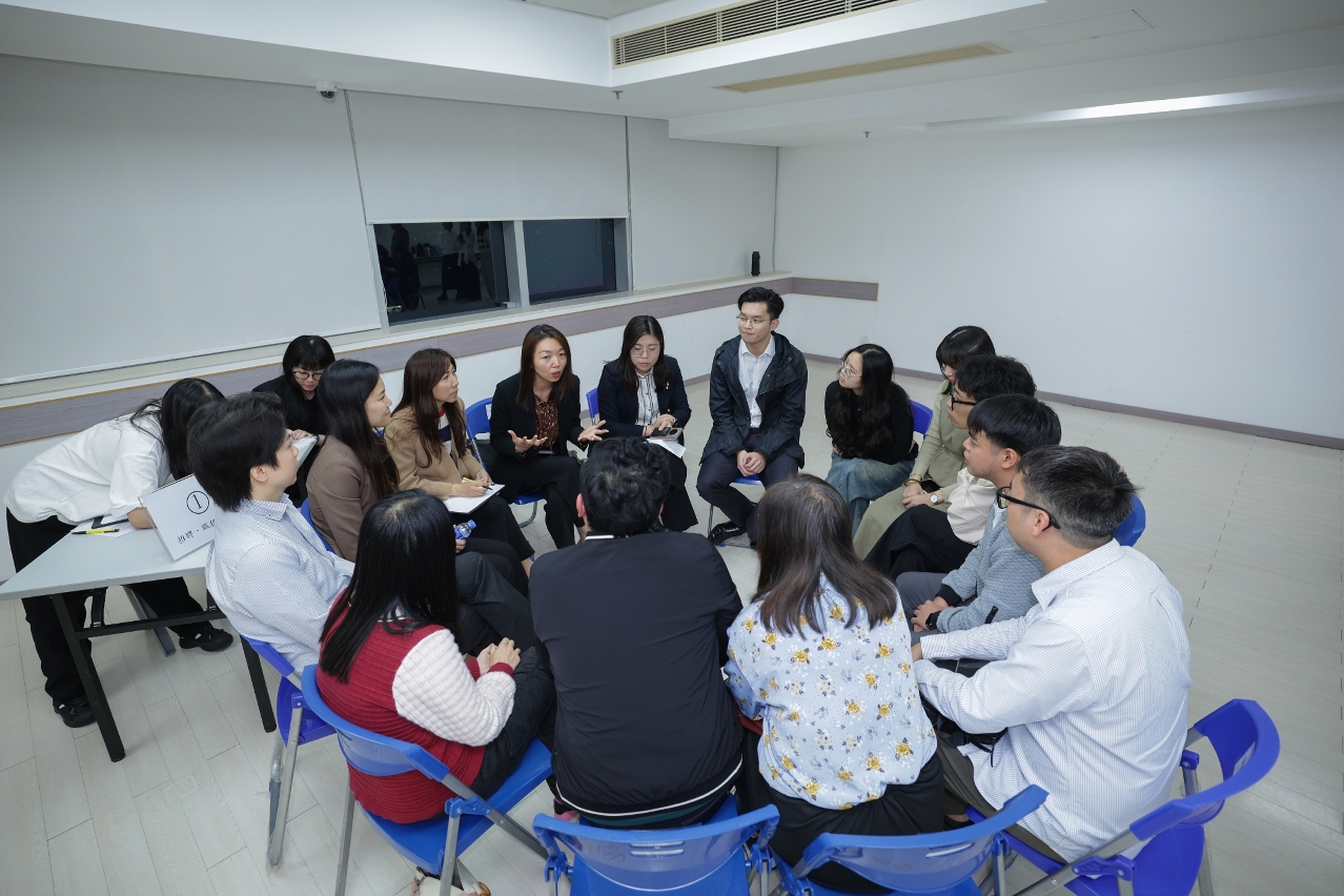 與兩協會會員交流