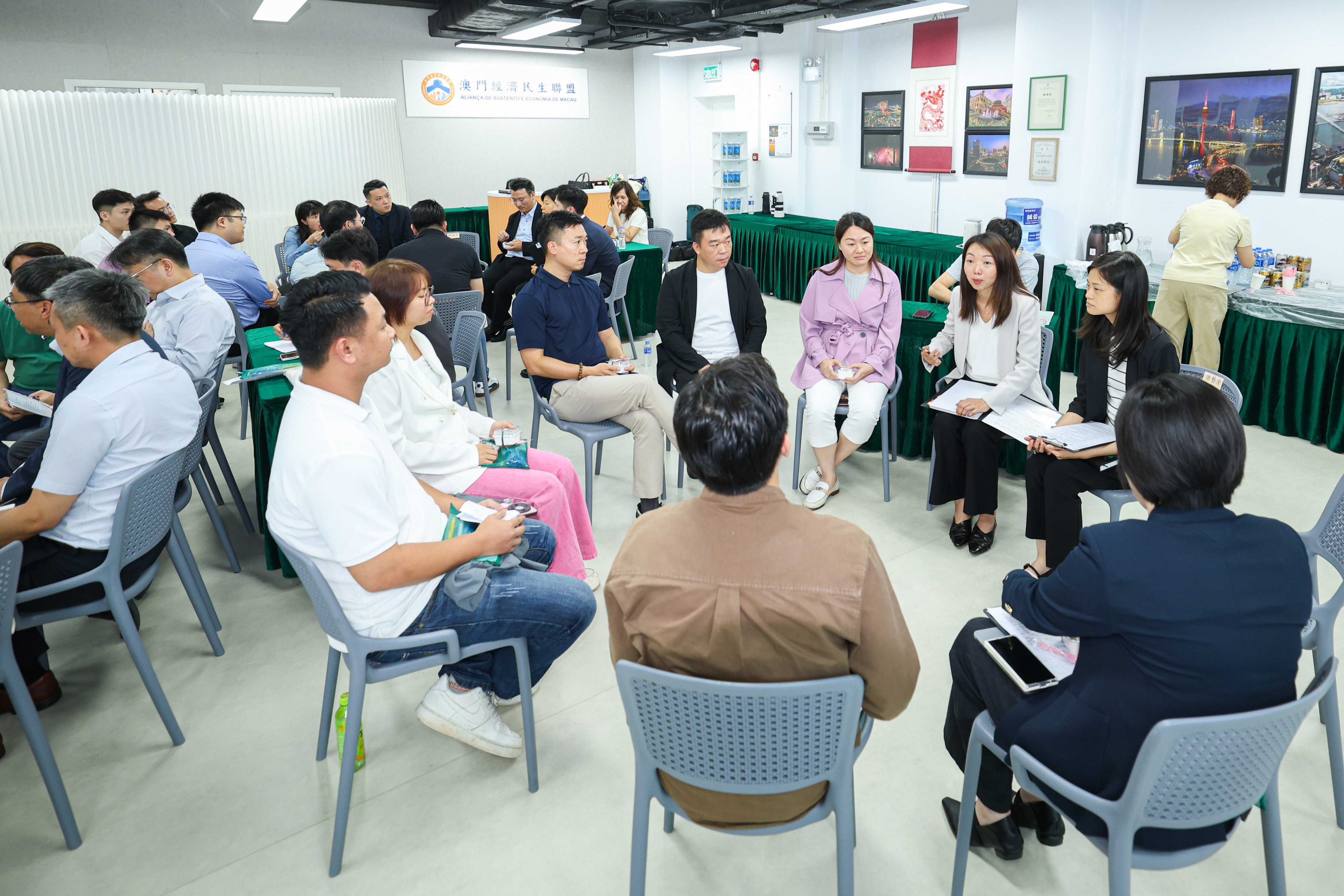 Intercâmbio com membros da Aliança de Sustento e Economia de Macau
